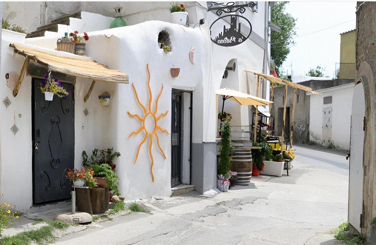 Mezza Torre B&B Прочида Экстерьер фото